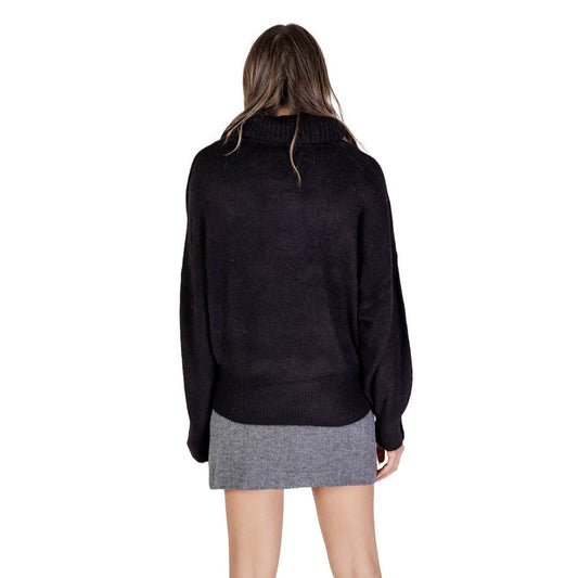 ICHI Black Marabou Turtleneck $143.00 ICHI Luzworld