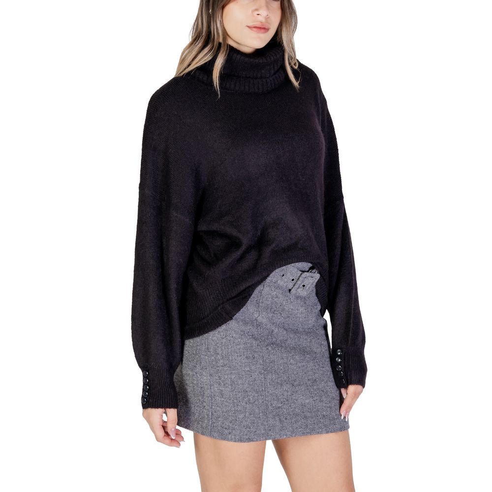 ICHI Black Marabou Turtleneck $143.00 ICHI Luzworld