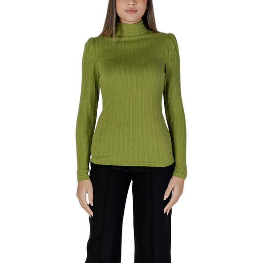B.Young Green Polyester Long Sleeve $118.00 B.Young Luzworld