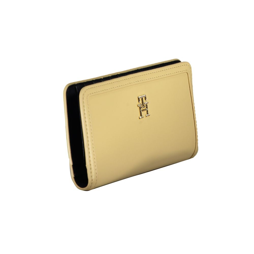 Tommy Hilfiger Beige Polyethylene Wallet $198.00 Tommy Hilfiger Luzworld
