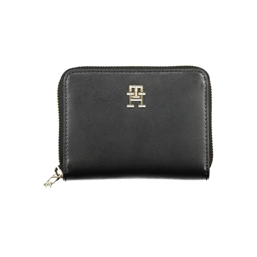 Tommy Hilfiger Black Polyethylene Wallet $180.00 Tommy Hilfiger Luzworld