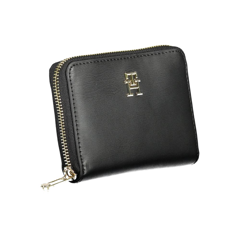 Tommy Hilfiger Black Polyethylene Wallet $180.00 Tommy Hilfiger Luzworld