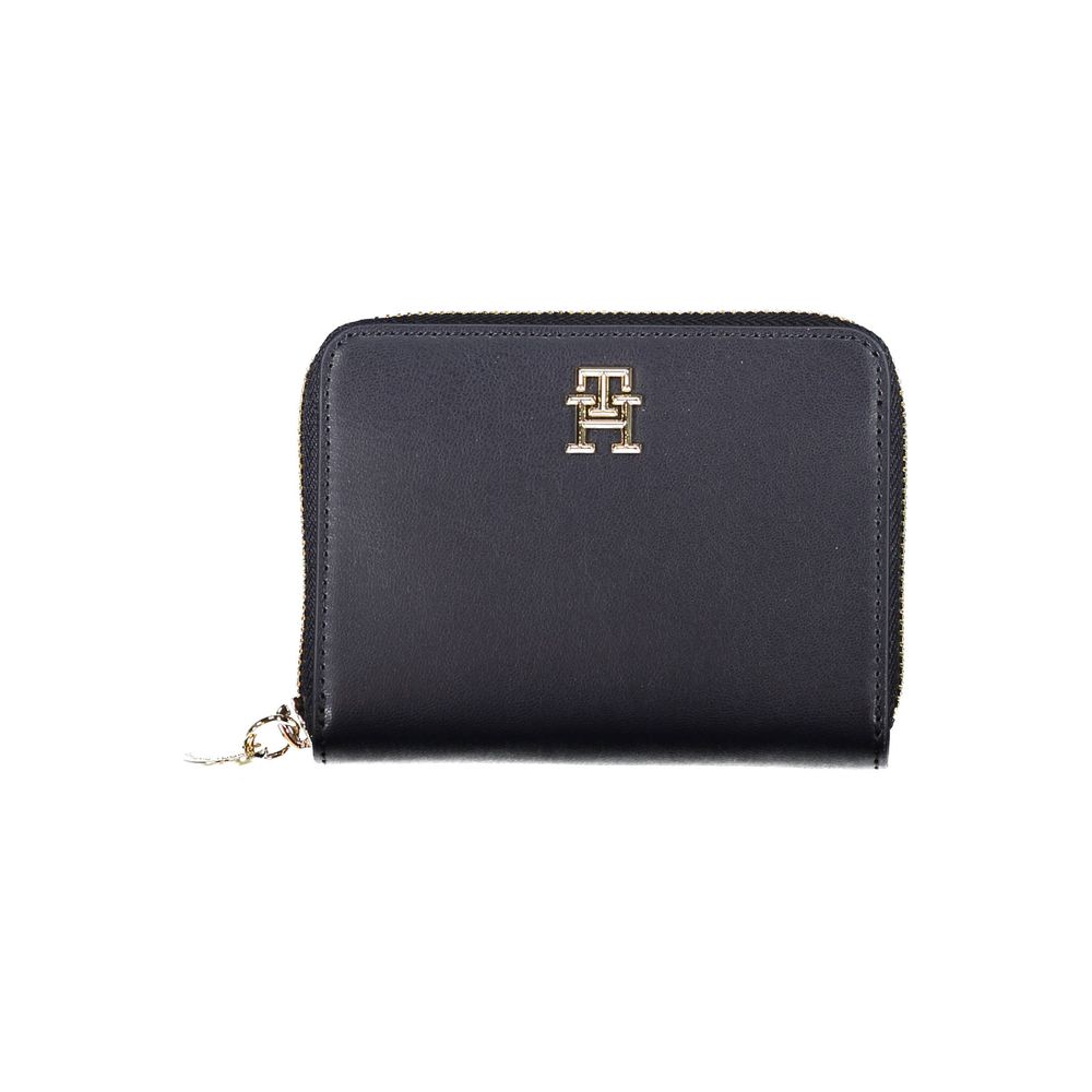 Tommy Hilfiger Blue Polyethylene Wallet $181.00 Tommy Hilfiger Luzworld