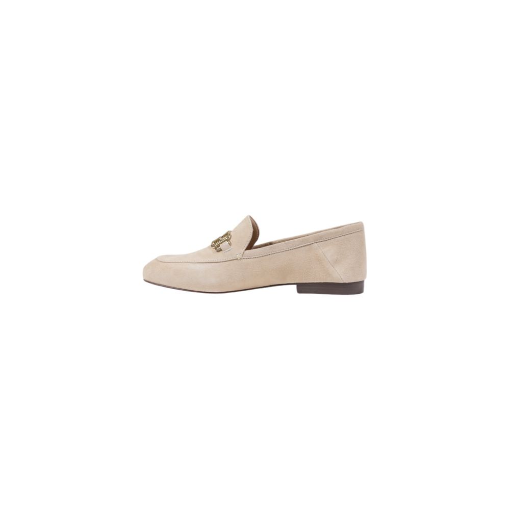 Guess Beige Leather Platform $297.00 Guess Luzworld