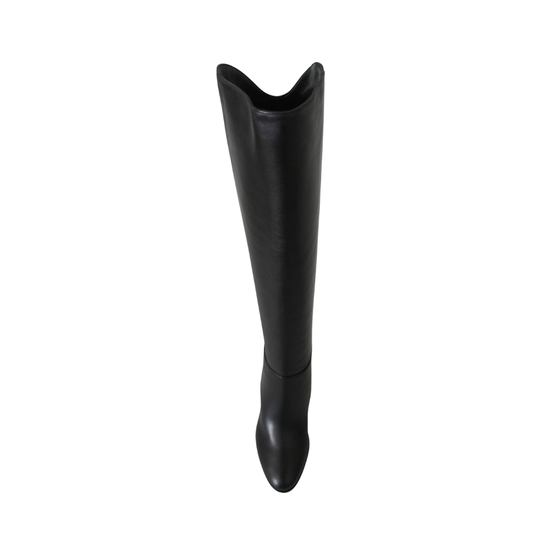Jimmy Choo Elegant Black Calf Leather Heeled Boots $1956.00 Jimmy Choo Luzworld