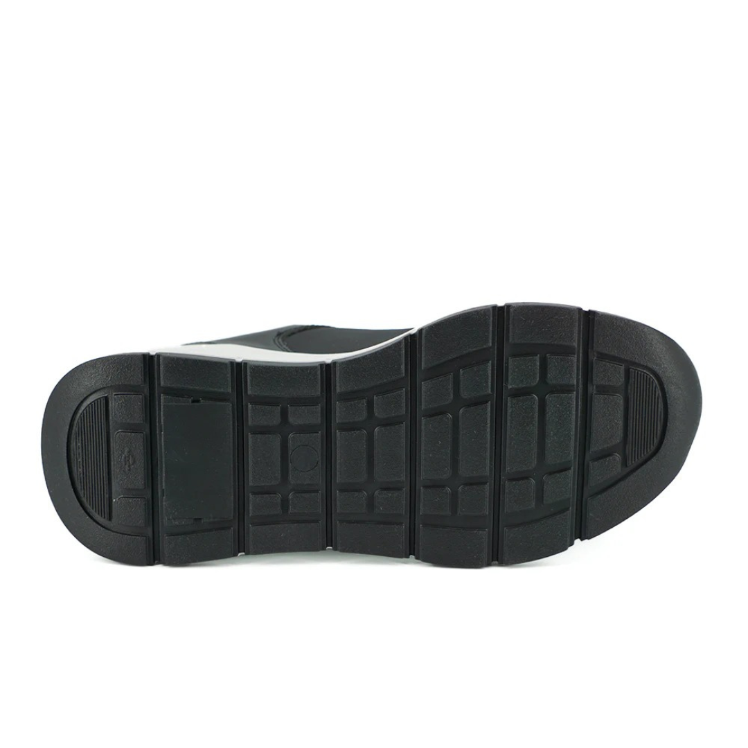 Versace Elegant Monochrome Leather Sneakers $1616.00 Versace Luzworld